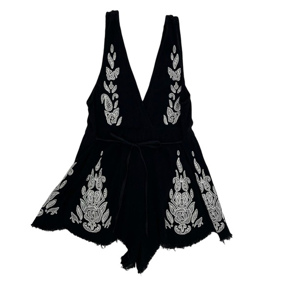 Free People Songbird Romper Womens XS Black White Plunging Neck Lightweight - Picture 4 of 10